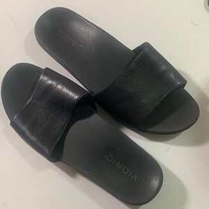 Vionic Women's Classic Black Slide Sandals size 8
